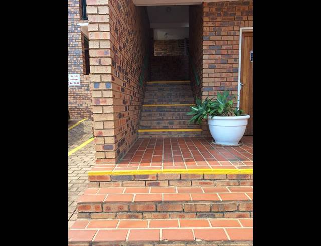 3 BEDROOM APARTMENT FOR SALE IN NORTHCLIFF